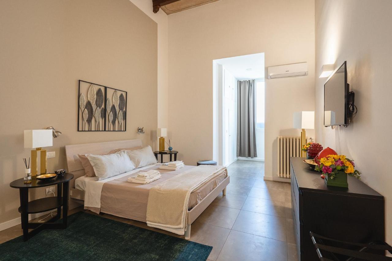 Large Double Room Chimney