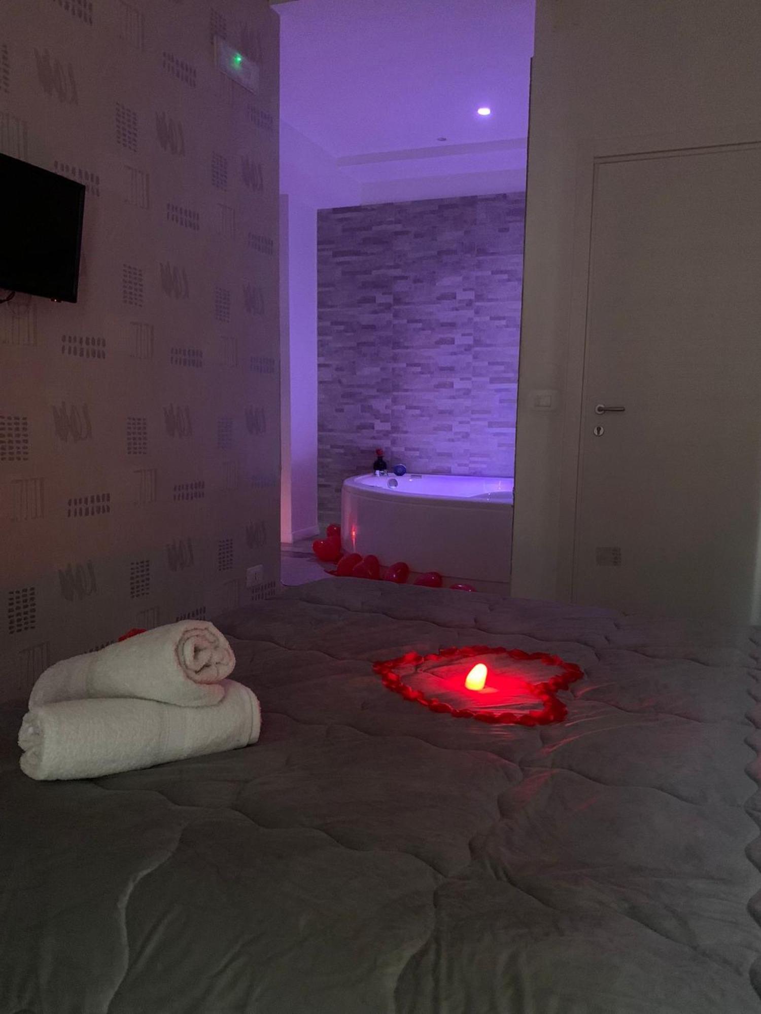 Deluxe Suite Spa Bath