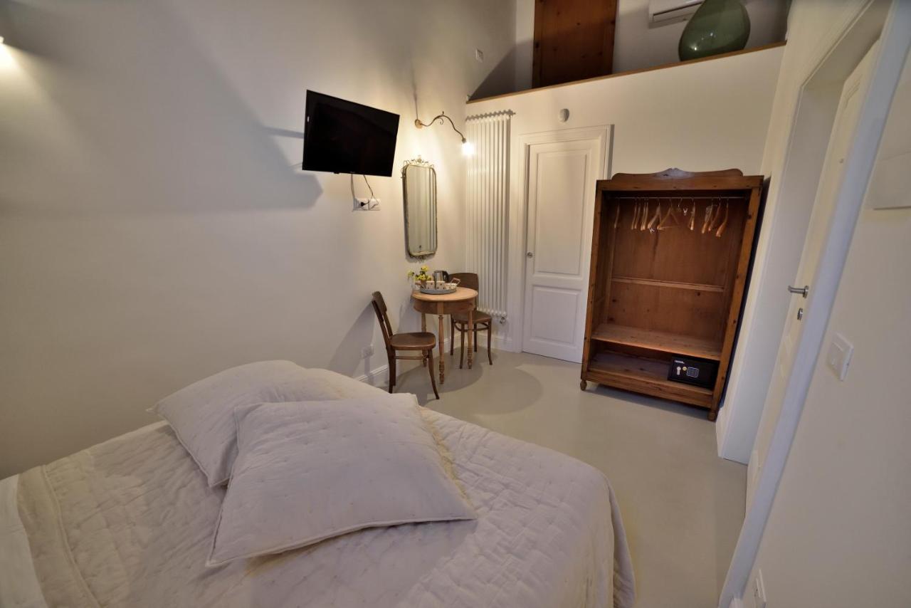 Chambre Double ou Lits Jumeaux avec Salle de Bains Privative