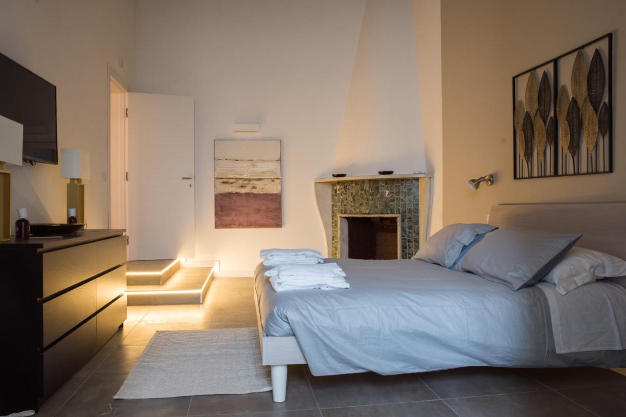 Large Double Room Chimney