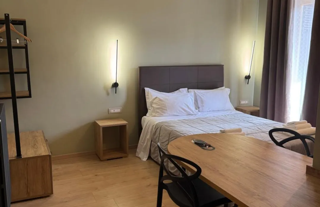 Manhattan Room & Suite-1