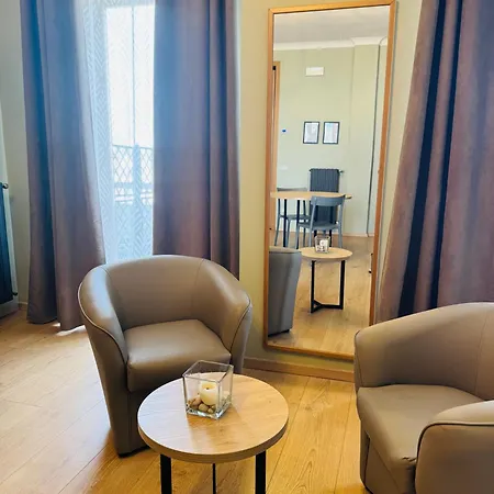 Manhattan Room & Suite-3